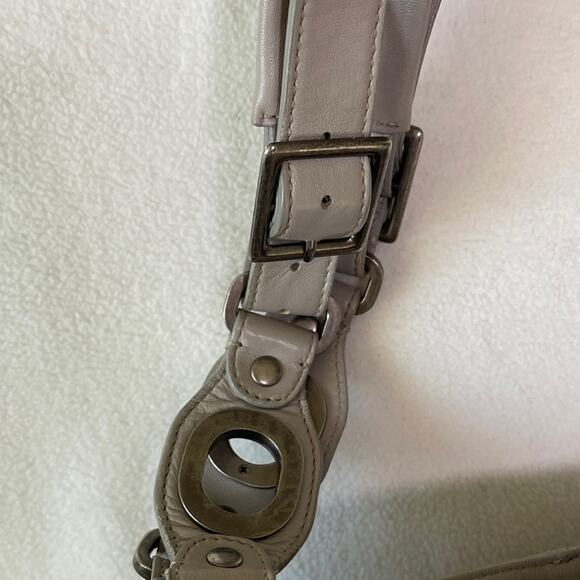 HOBO Elegant Taupe Leather Tote - Picture 4 of 14